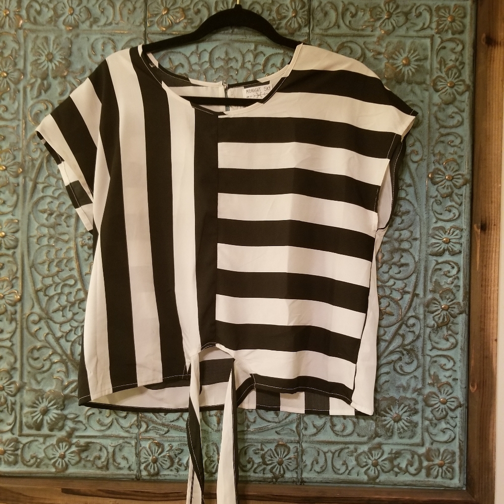 Black and cream striped top- size large